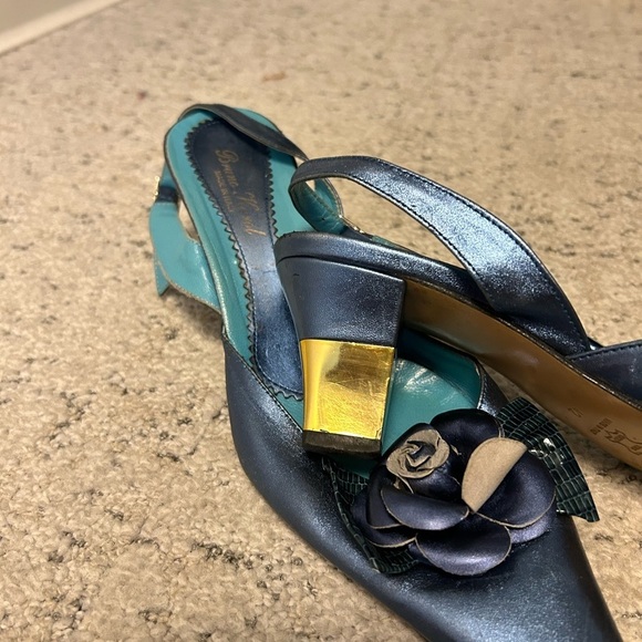Bruno Karol size 42 (11.5) vintage flower and gold dipped heels good vintage con - Picture 6 of 13